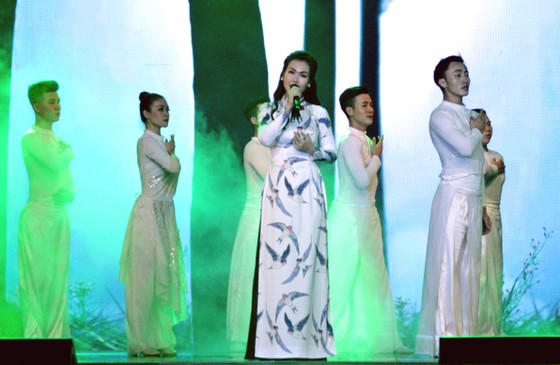Chương trình ca nhạc “Có mùa thu nào đang ở lại” ảnh 1