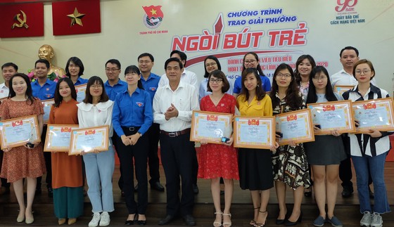 Tuyên dương 24 điển hình 'Ngòi bút trẻ' năm 2020 ảnh 3