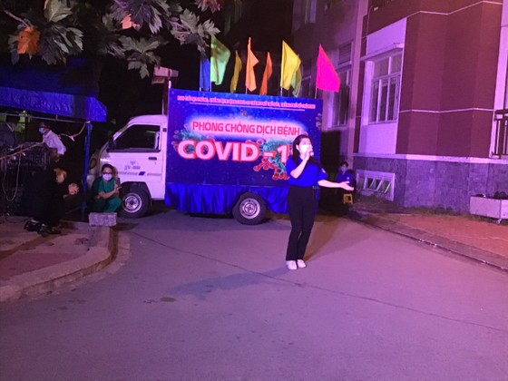 'Khúc ca đồng lòng' cổ vũ tinh thần lực lượng tuyến đầu và bệnh nhân mắc Covid-19 ảnh 2