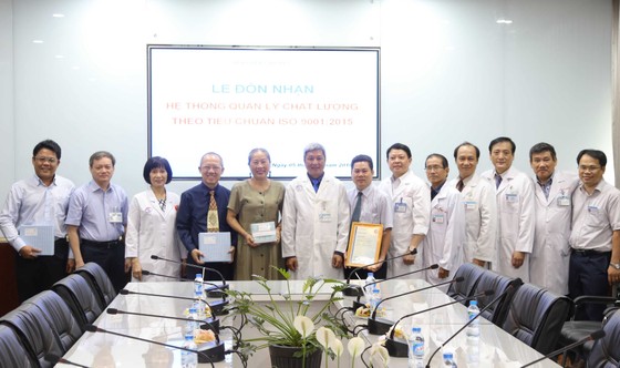 Bệnh viện Chợ Rẫy đón nhận chứng nhận ISO 9001:2015 ảnh 1