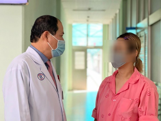 Bóc tách thành công khối u tuyến tụy 'khổng lồ' hiếm gặp ảnh 1