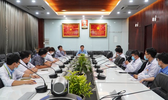 Bệnh viện Chợ Rẫy hỗ trợ Kiên Giang xây dựng 2 bệnh viện dã chiến điều trị Covid-19 ảnh 1