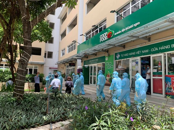 TPHCM phát hiện thêm 1 trường hợp mắc Covid-19 liên quan ca bệnh ở TP Thủ Đức ảnh 1