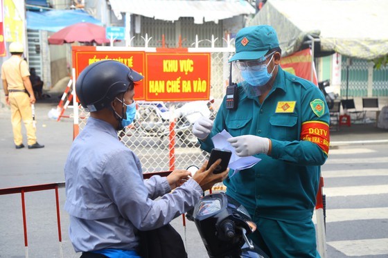 TPHCM: Tận dụng 15 ngày giãn cách xã hội để chặn đứng và đẩy lùi dịch bệnh ảnh 2