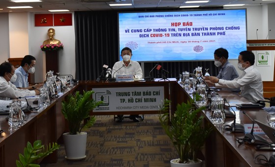 Người dân đang sinh sống ở TPHCM đều là đối tượng được tiêm vaccine ảnh 1