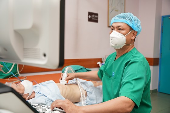 'Siêu âm Atlas' - công trình đồ sộ về siêu âm các bệnh lý gan, đường mật ảnh 1