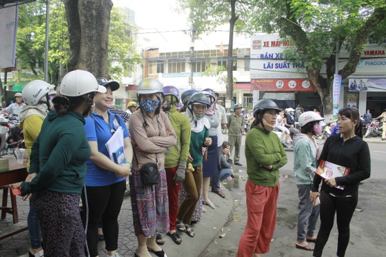 Bài giải gợi ý đề thi môn Ngữ văn kỳ thi THPT quốc gia 2018 ảnh 2