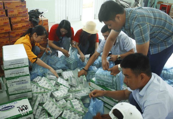 Chia sẻ 'mùa đông không lạnh' với người dân vùng núi Quảng Ngãi ảnh 2