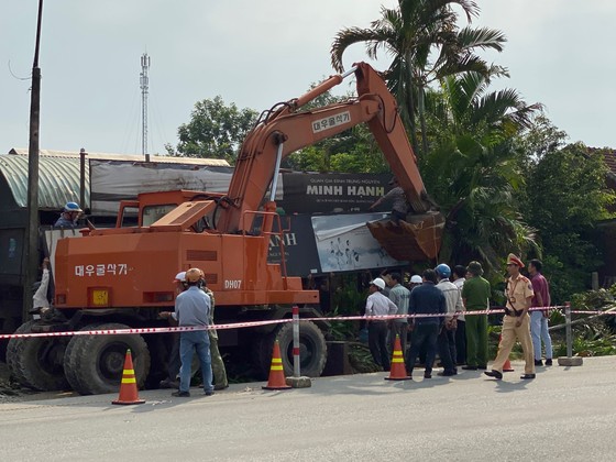 Quảng Ngãi: Cưỡng chế giao mặt bằng nâng cấp, mở rộng Quốc lộ 1A ảnh 2