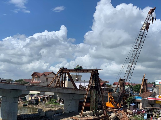 Quảng Ngãi: Sẽ thuê đơn vị tư vấn độc lập làm rõ sự cố gãy dầm cầu An Phú ảnh 1