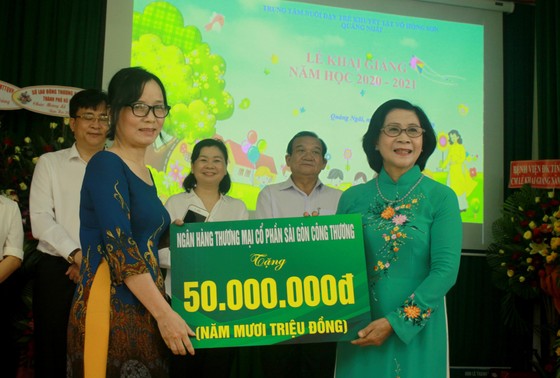 Khoảng 2 tỷ đồng hỗ trợ Trung tâm Nuôi dạy trẻ khuyết tật Võ Hồng Sơn ảnh 10
