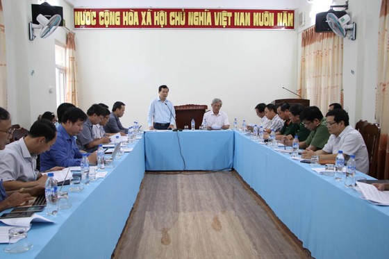 Quảng Ngãi: Liên lạc với 2 tàu cá vùng biển Trường Sa, sẵn sàng di dời dân đến nơi an toàn ảnh 2