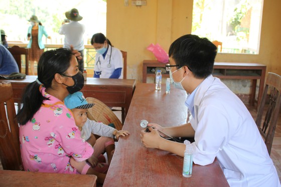 Tỷ lệ suy dinh dưỡng ở trẻ em vùng núi Quảng Ngãi ở mức rất cao ảnh 1