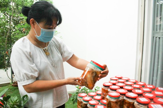 Hai chuyến hàng trị giá 700 triệu đồng của một gia đình ở Quảng Ngãi ủng hộ người dân TPHCM ảnh 5