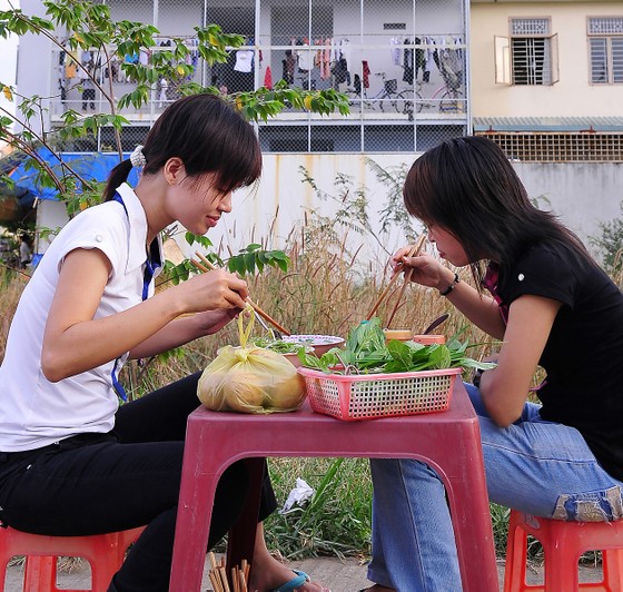 Phía sau làn sóng di cư - Bài 3: Khoảng trống văn hóa, nhiều giá trị dởm xuất hiện ảnh 2