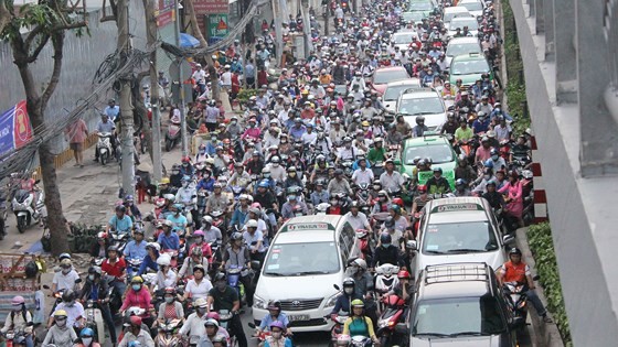 Để người dân không dồn về các thành phố lớn ảnh 1