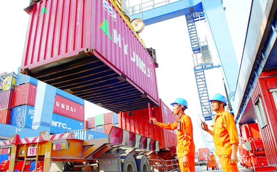 Xuất khẩu tất bật từ đầu năm ảnh 2