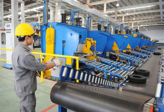 Xuất khẩu tất bật từ đầu năm ảnh 1
