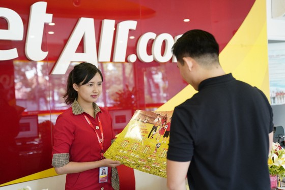 Hành khách hào hứng với lịch thi đấu World Cup 2018 của Vietjet ảnh 12