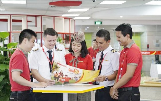 Hành khách hào hứng với lịch thi đấu World Cup 2018 của Vietjet ảnh 13