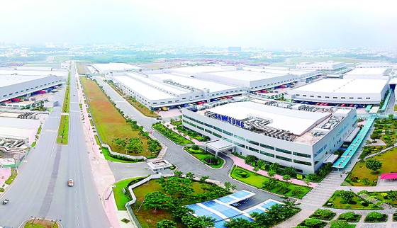 Ngắm thành phố lung linh từ trên cao ảnh 7
