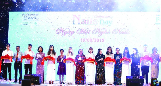 Tôn vinh những người thợ nail ảnh 2