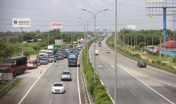 Đồng Nai: Diện mạo mới, sức sống mới với những tuyến giao thông huyết mạch ảnh 1