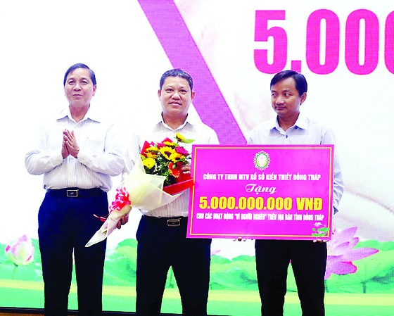 Công ty TNHH MTV Xổ số kiến thiết Đồng Tháp tham dự Hội nghị triển khai thực hiện các hoạt động hưởng ứng Tháng cao điểm “Vì người nghèo” năm 2020 ảnh 1