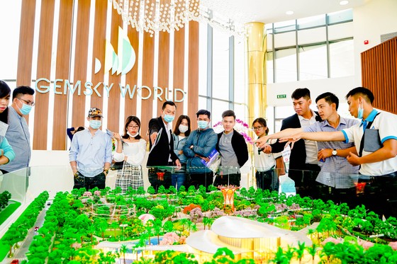 Đảm bảo tiến độ hoàn thiện hạ tầng, Gem Sky World tăng 'sức nóng' trên thị trường ảnh 1