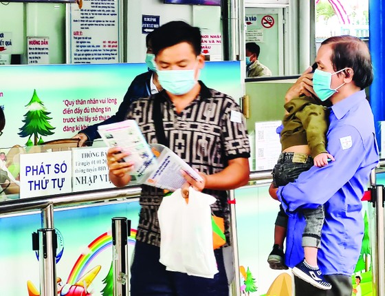 Thông tuyến khám chữa bệnh bảo hiểm y tế: Tránh gây quá tải bệnh viện tuyến trên ảnh 2