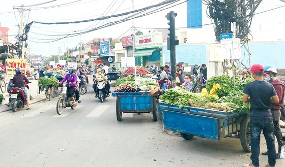 Sớm dẹp tiếng loa rao hàng ảnh 1