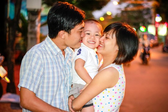 Tiền anh, tiền em, tiền chúng ta ảnh 1