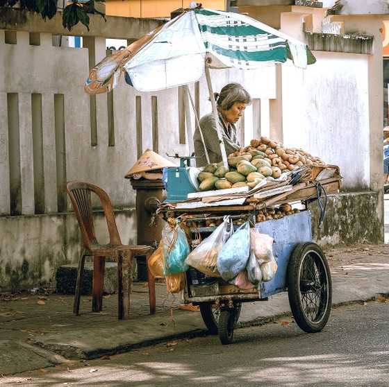 Mưa nắng hai mùa ảnh 1