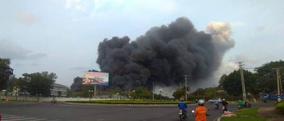 Cháy kho chứa hạt điều ở Bà Rịa – Vũng Tàu ảnh 1