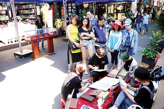 Nhân rộng mô hình đường sách: Còn nhiều nỗi lo ảnh 2
