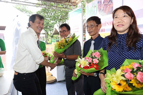 Hội thi “Lúa sạch, gạo thơm, cơm ngon” năm 2018: Vì giá trị thương hiệu gạo Việt ảnh 4