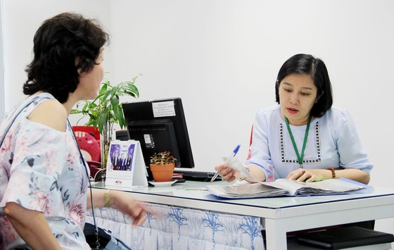 Nghề báo trên từng chặng đường tác nghiệp ảnh 13