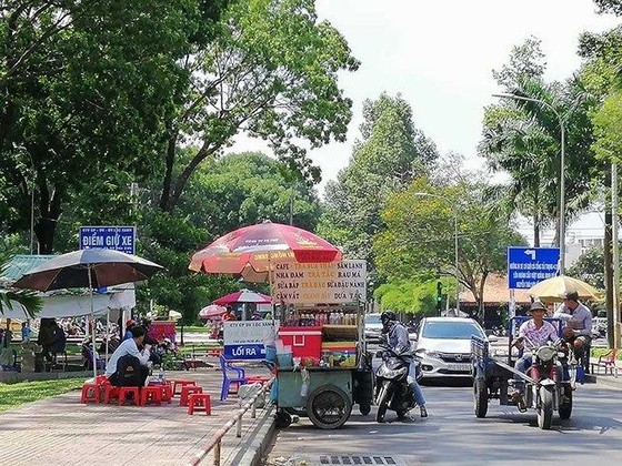 自發性街市影響市民生活 ảnh 1