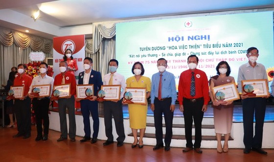 市紅十字會舉行聚會及總結活動 ảnh 1