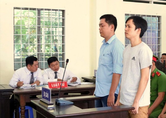 Đánh chết người vi phạm giao thông, 2 cựu công an lãnh án 16 năm tù ảnh 1