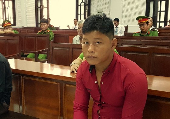 Y án 8 năm tù kẻ hiếp dâm bé gái tại khu mộ ảnh 1
