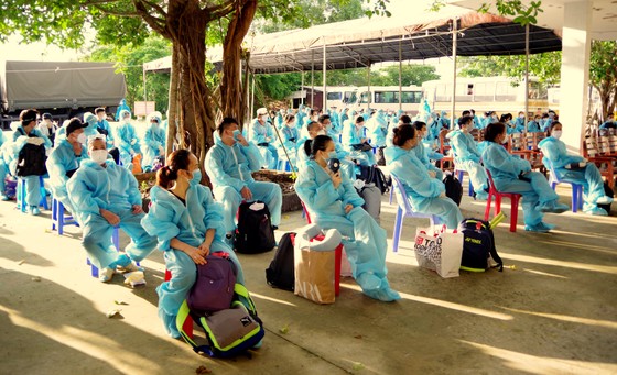Cách ly tập trung 117 công dân từ Singapore trở về nước ảnh 1