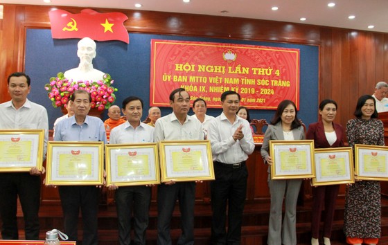 MTTQ Sóc Trăng 10 năm liền đạt danh hiệu Đơn vị xuất sắc ảnh 1