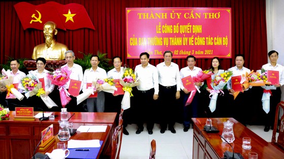 Cần Thơ điều động, luân chuyển nhiều cán bộ chủ chốt ảnh 1