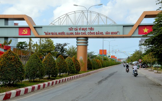 Sóc Trăng thực hiện giãn cách xã hội tại 2 khu vực dân cư và 1 thị xã ảnh 1