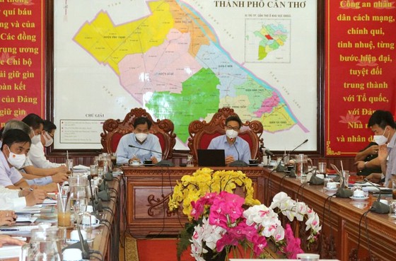 Phó Thủ tướng Vũ Đức Đam: Xét nghiệm, sàng lọc cần có trọng tâm, trọng điểm ảnh 1