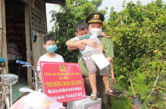 Công an TP Cần Thơ triển khai mô hình “Tình thương cho em – Hậu Covid-19” ảnh 2