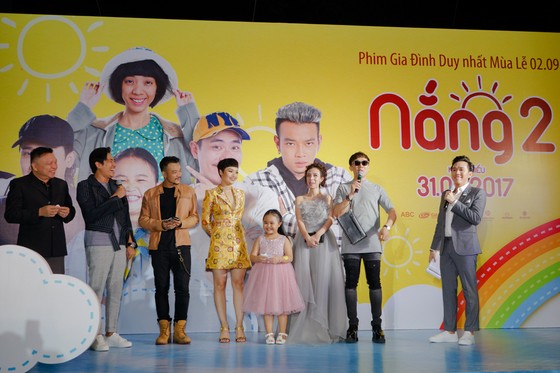 Dàn sao Việt nô nức đi xem Nắng 2 ảnh 1