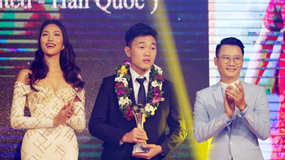Ca sĩ Hoàng Bách: Quả bóng Vàng sẽ trở thành ngày hội lớn ảnh 2