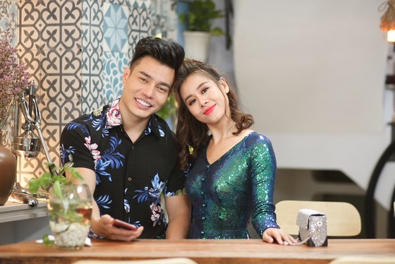 “Kiều nữ làng hài” Nam Thư may 300 áo bà ba cho phim mới ảnh 2